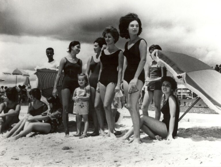 Praia os sócios passava os fins de semana no Iate em junho1961