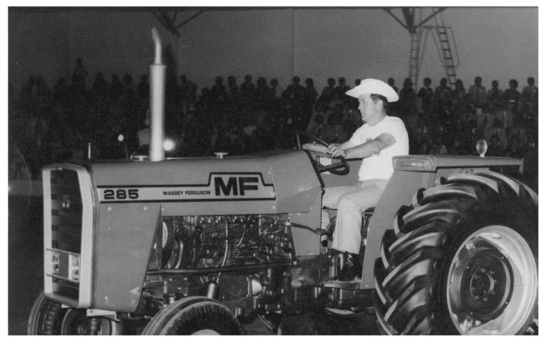Show de Lançamento da Linha de Tratores Massey-Ferguson — 1976