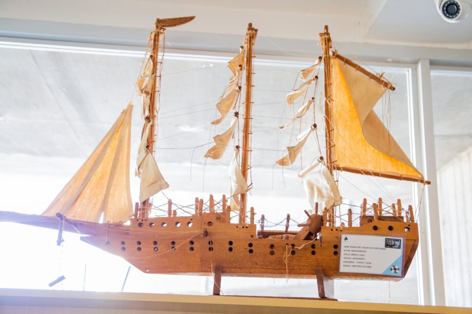 BARCO A VELA-VALDIM DA COSTA ARSKY