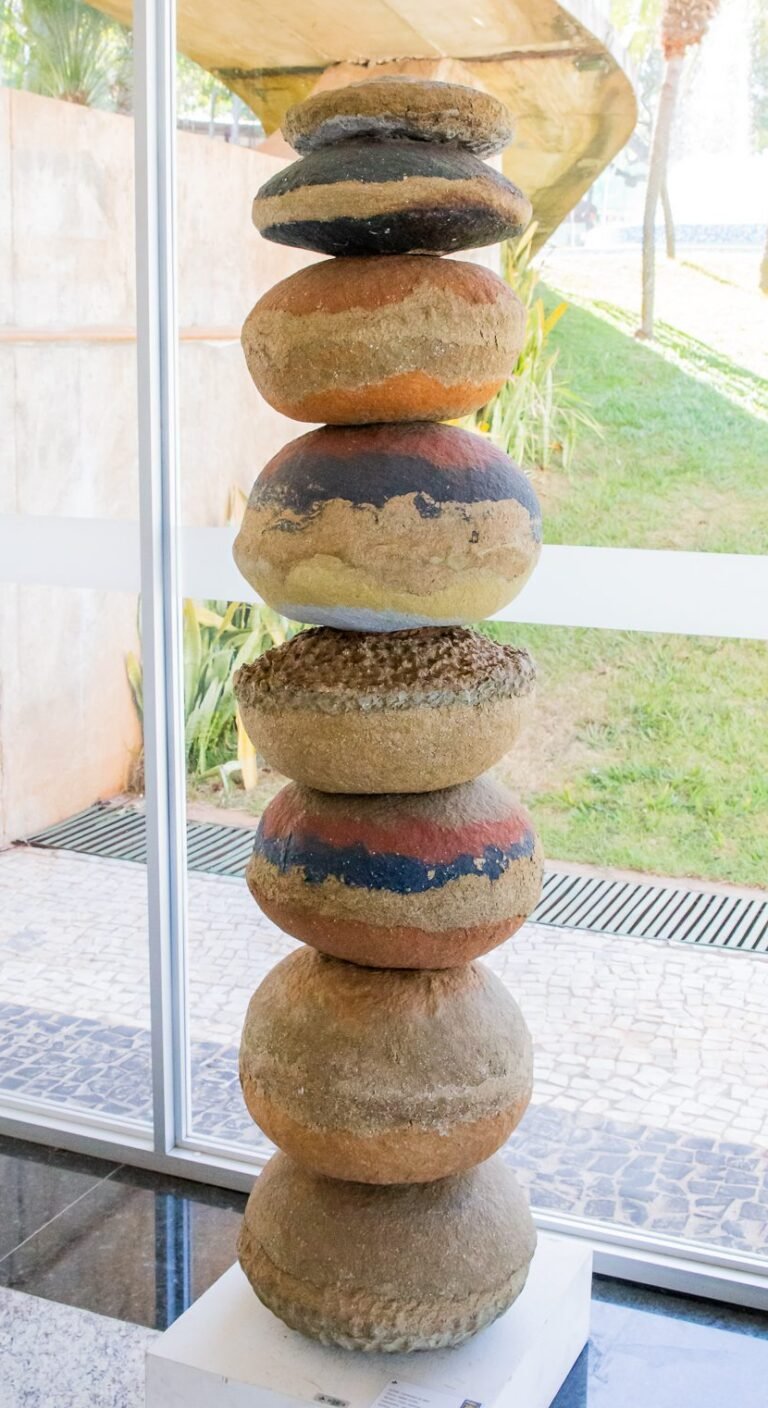 Série Totem do artista Lourenço de Bem