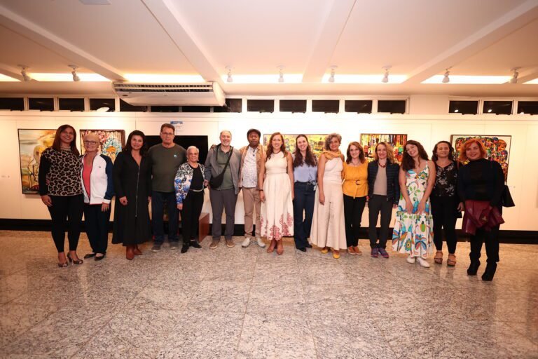 exposição Sementes, Flores e Cores