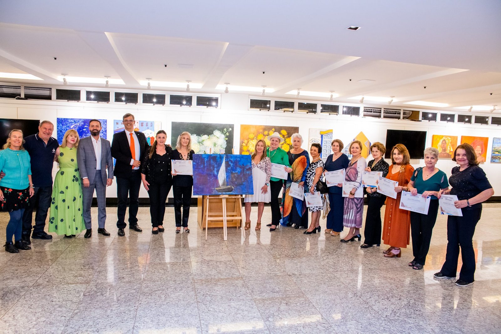 Exposição Elas & Elas na Arte