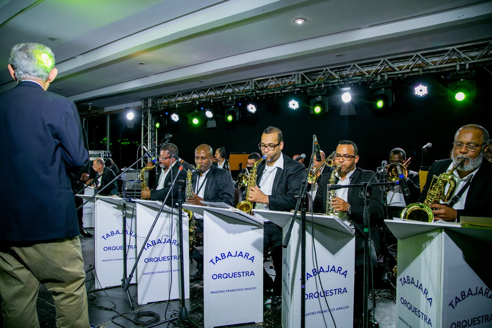 Projeto Venha Dançar com Orquestra Tabajara