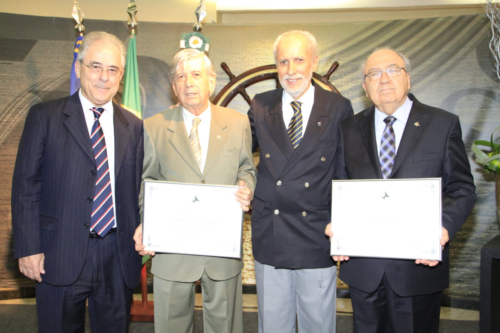 MERITO E BENEMERITO 2013 (1)