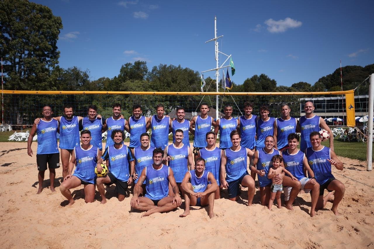 FUTEVÔLEI (1)